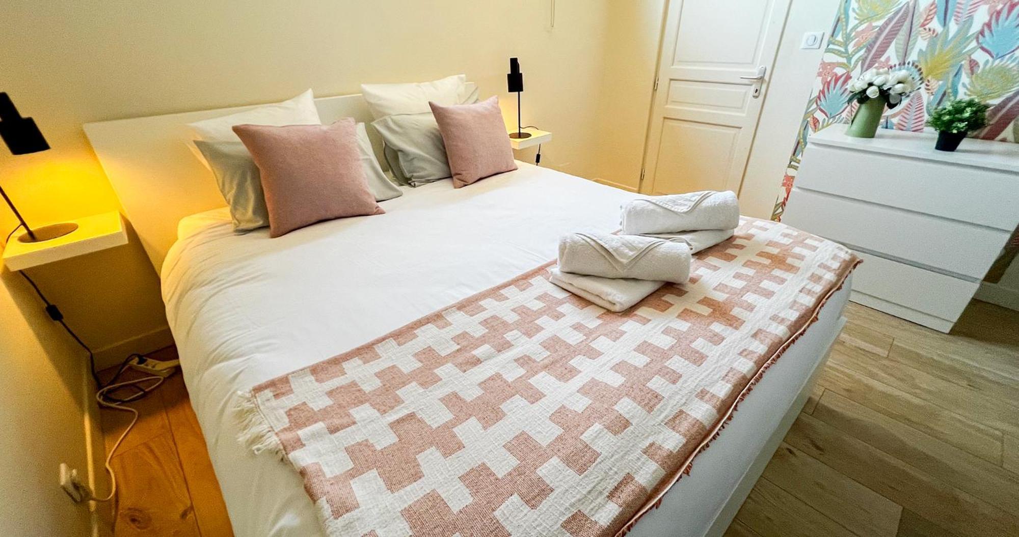 Ac - Private Exterior - Au Pied Du Palais Des Papes! Apartman Avignon Kültér fotó